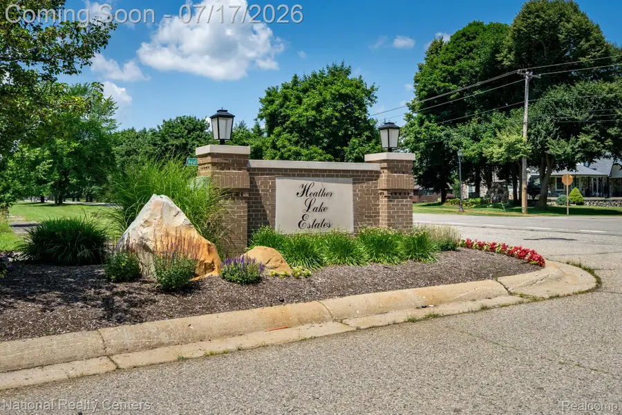 1021 Valleyview Drive, Clarkston, MI 48348 - #3