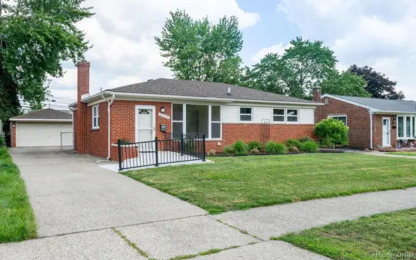 35030 S Elmira Street N, Livonia, MI 48150