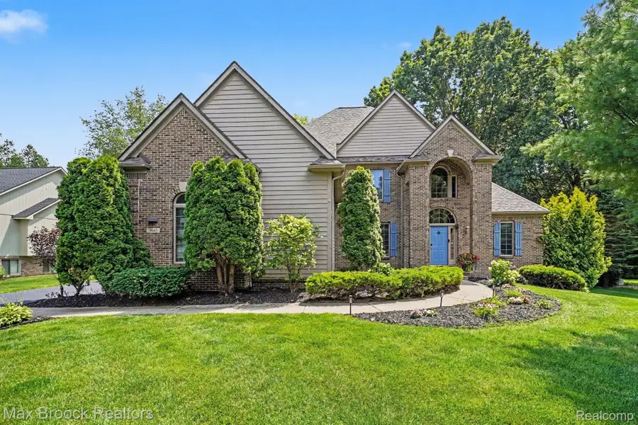 9843 Oak Valley Drive, Clarkston, MI 48348 - #2