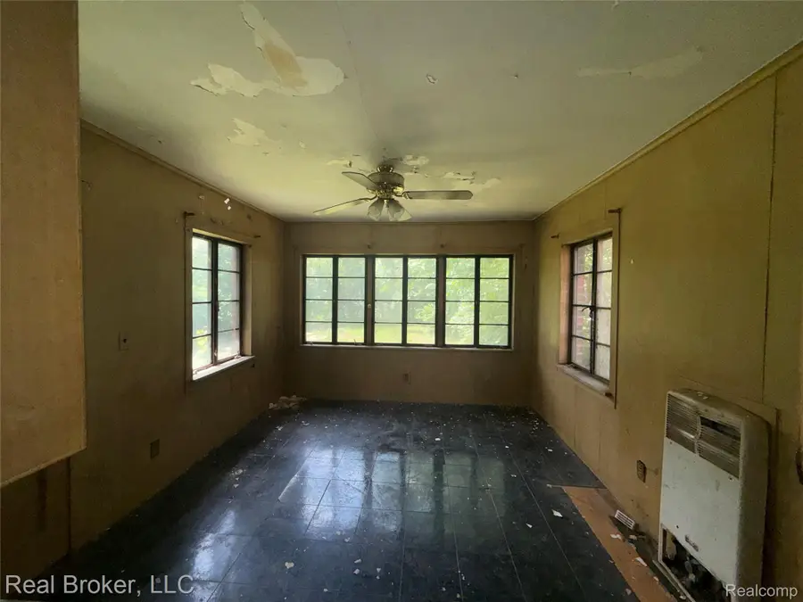 18453 Stansbury Street, Detroit, MI 48235 - #2