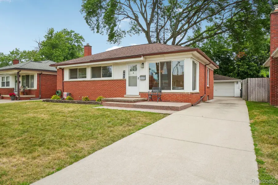 609 Lerner Avenue, Clawson, MI 48017 - #2