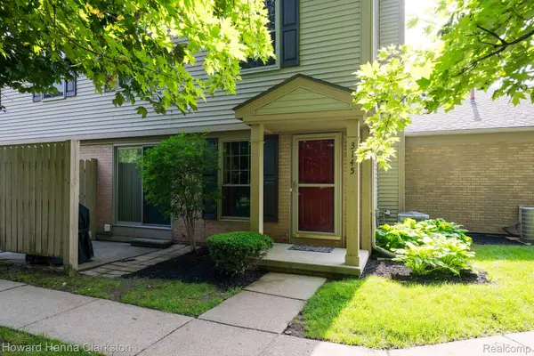 3145 Hidden Ridge Drive, Waterford, MI 48328