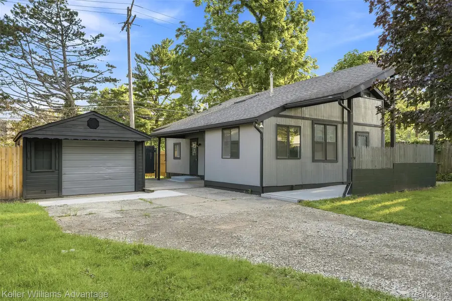 19730 Hilton Drive, Southfield, MI 48075 - #2