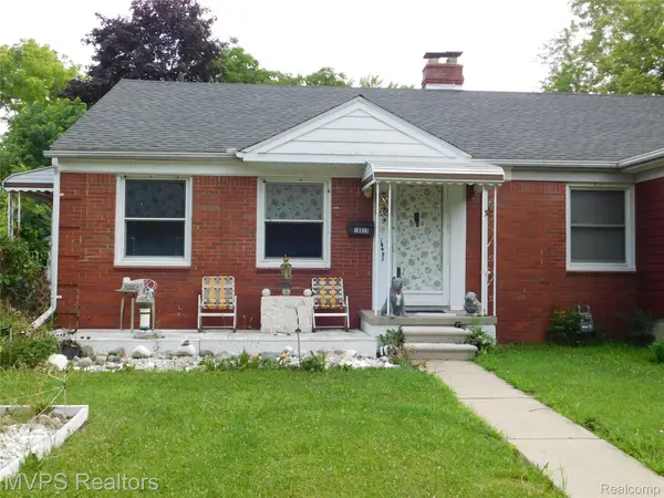 18925 Roscommon Street, HarperWoods, MI 48225
