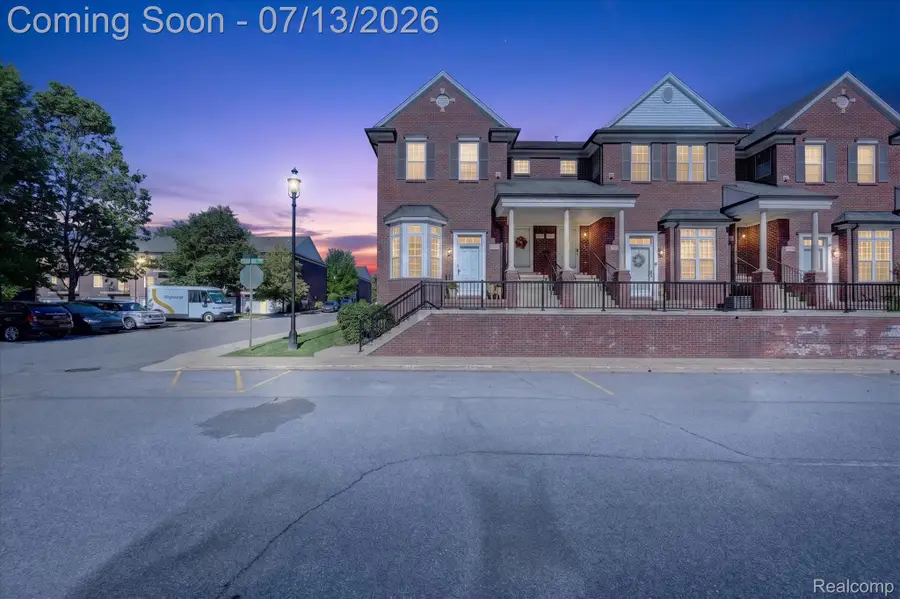53118 Providence Drive E #41, Utica, MI 48316 - #2
