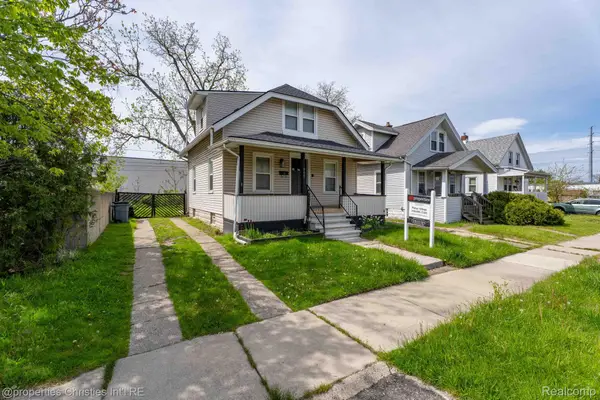 988 E Troy Street, Ferndale, MI 48220