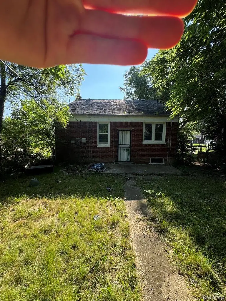 18811 Kelly Road, Detroit, MI 48224 - #3