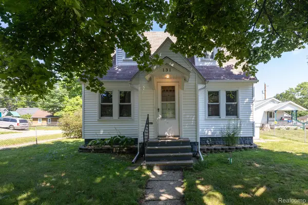 131 Starr Avenue, Waterford, MI 48328