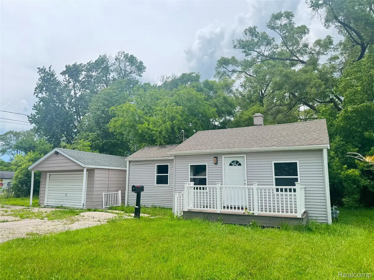 3553 N Monroe Street, Carrollton, MI 48724 - #1