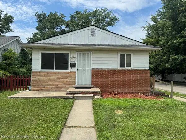 18513 Centralia, Redford, MI 48240