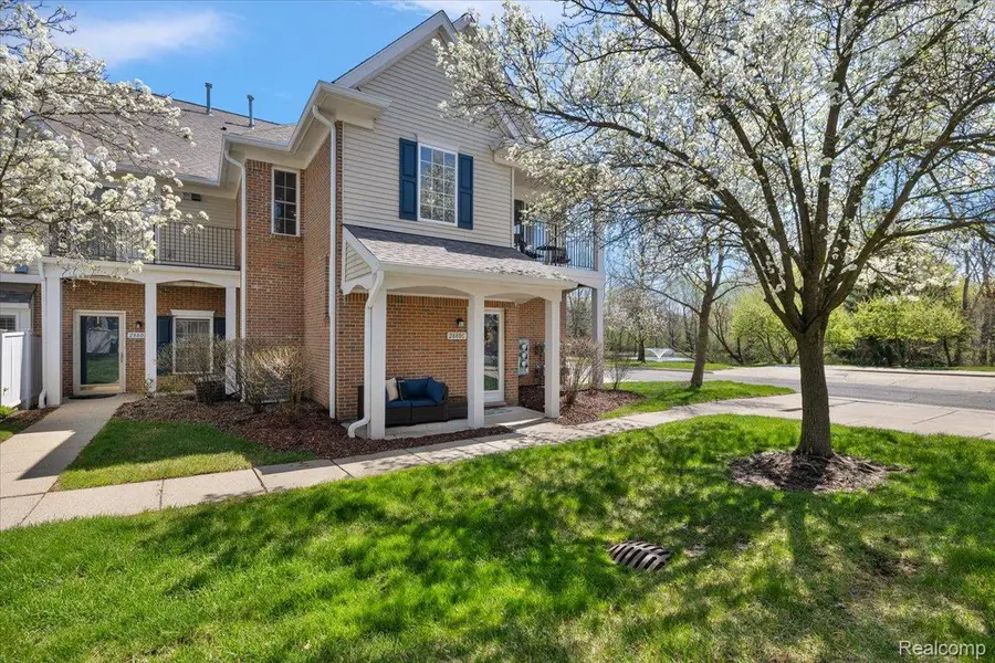 2880 Cottonwood Drive #c, Waterford, MI 48328 - #2