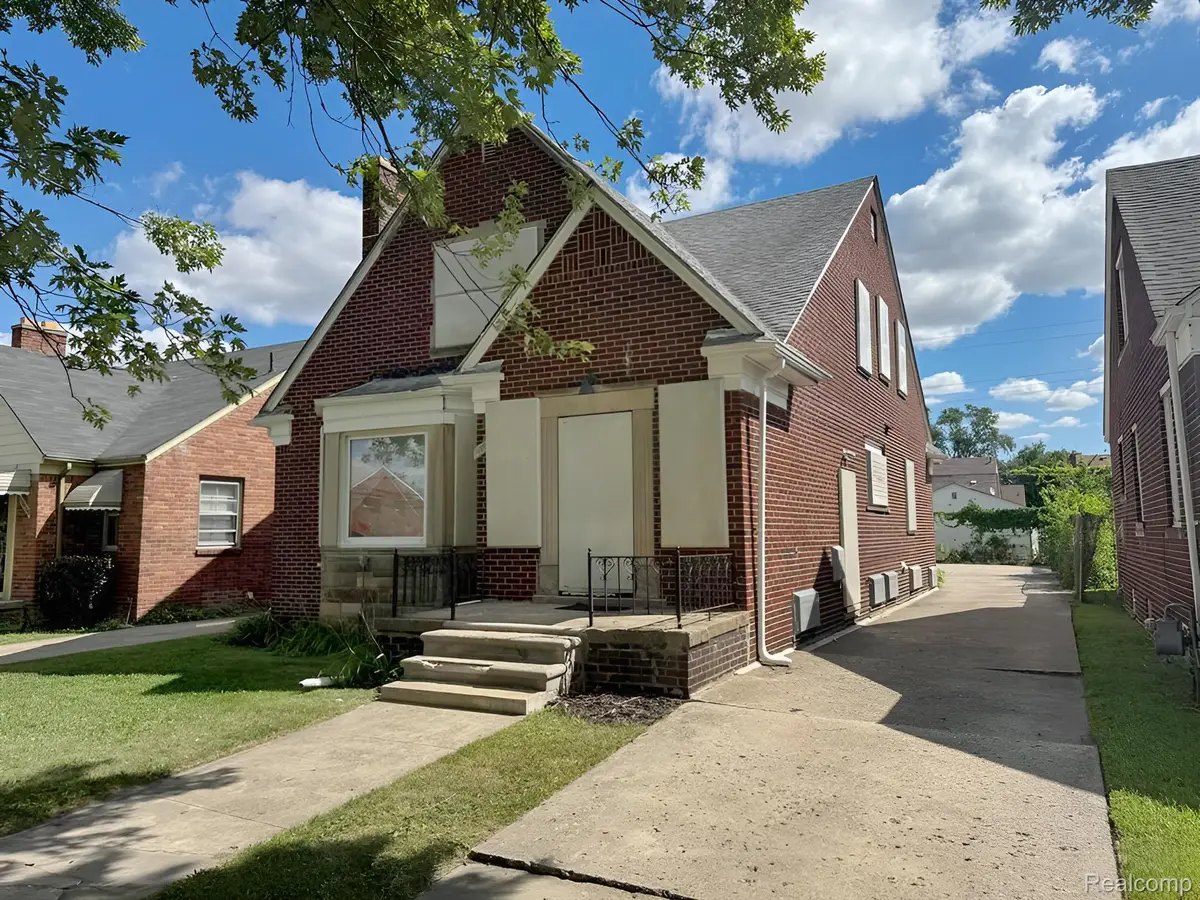 18700 Whitcomb Street, Detroit, MI 48235 - #1