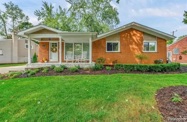 1341 Catalpa Drive, Rochester, MI 48307