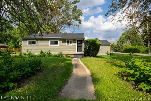 19412 Gaylord, Redford, MI 48240