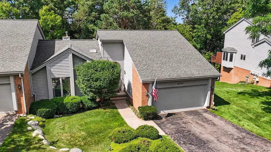 6638 Ridgeview Drive, Clarkston, MI 48346 - #2