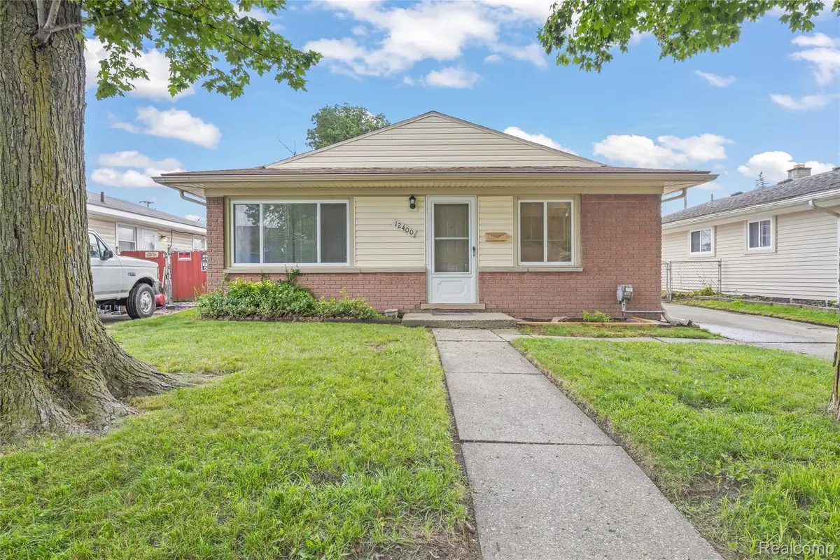 12400 Arcola Street, Livonia, MI 48150 - #1
