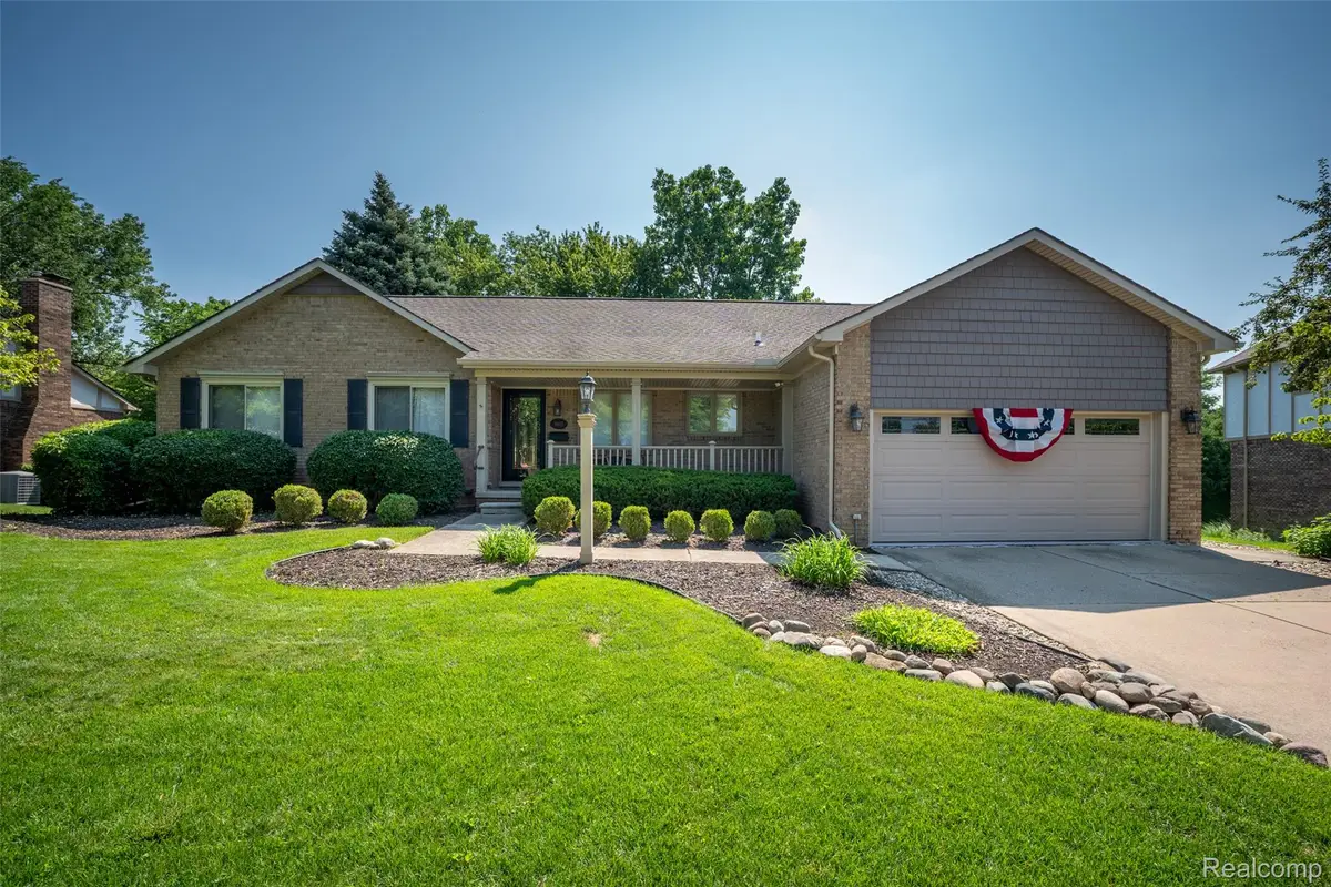 19632 Sussex Avenue, Livonia, MI 48152 - #1