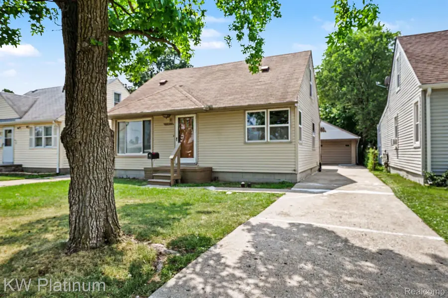 23755 Schroeder Avenue, Eastpointe, MI 48021 - #2