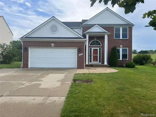 7753 Turrillium Lane, Waterford, MI 48327