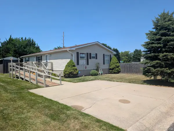 59 Foxpointe Court, SwartzCreek, MI 48473