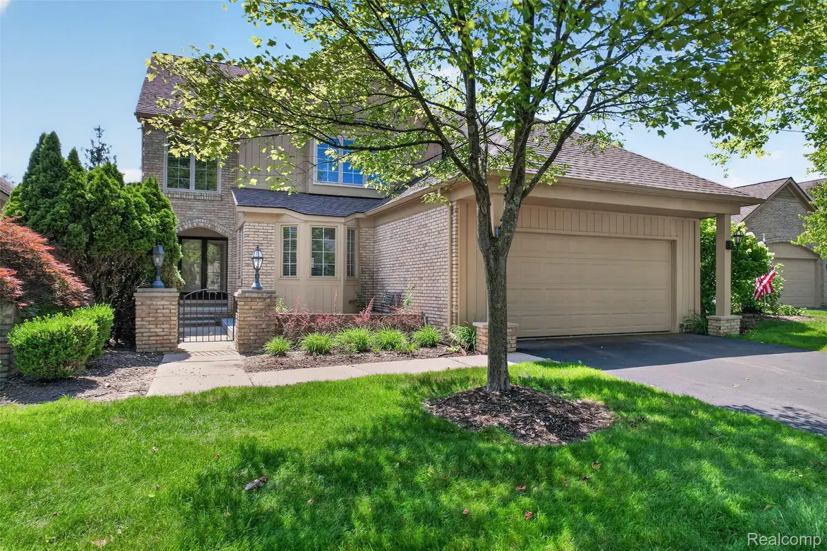 6445 Noble Road, West Bloomfield, MI 48322 - #1
