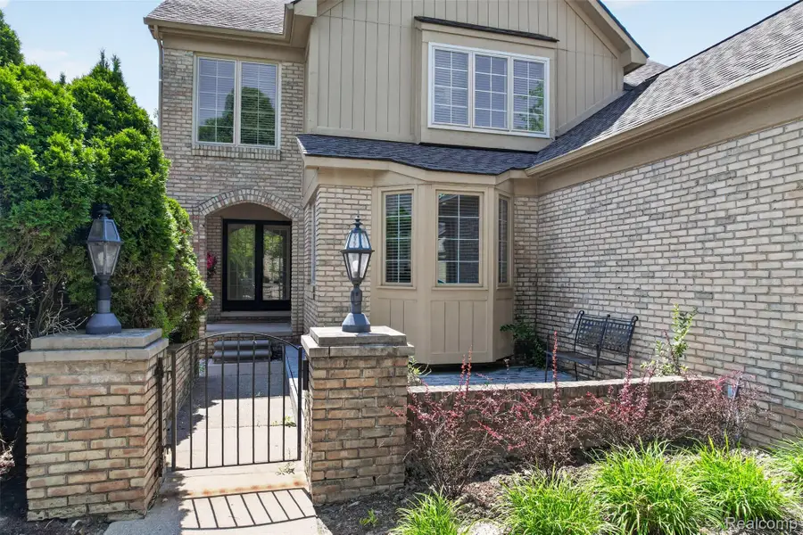 6445 Noble Road, West Bloomfield, MI 48322 - #2