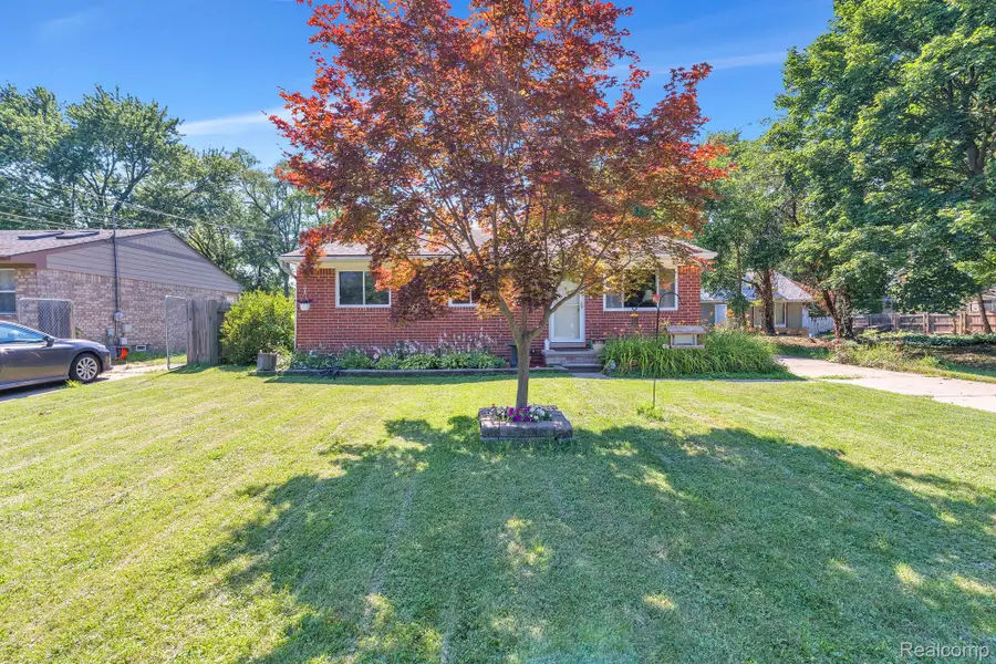 12177 Hartel Street, Livonia, MI 48150 - #3