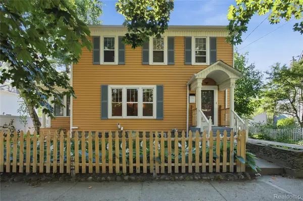 318 N Court Street, Howell, MI 48843