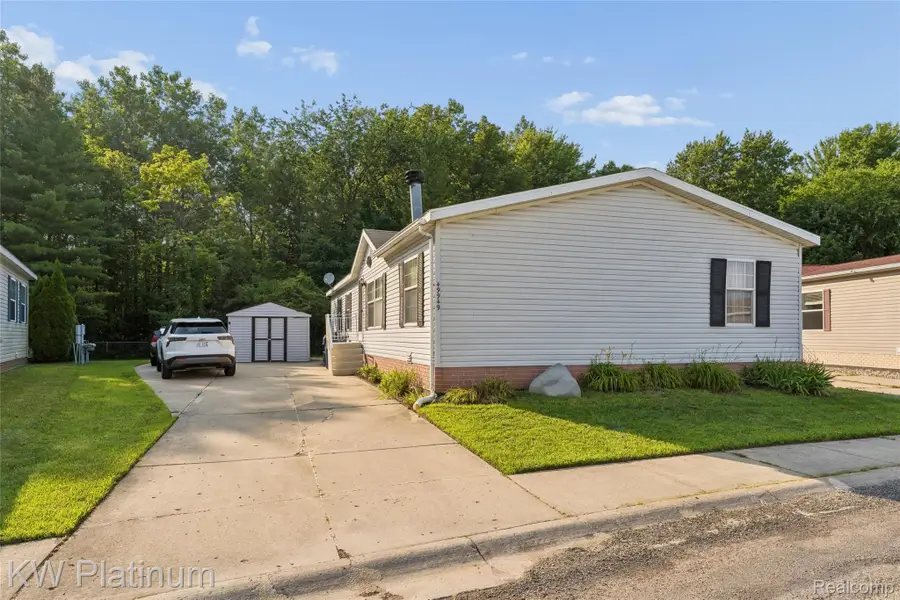 49949 Serenity Lane, Utica, MI 48315 - #2