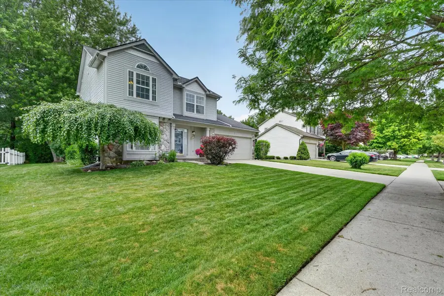 827 Westbrooke Drive, South Lyon, MI 48178 - #3