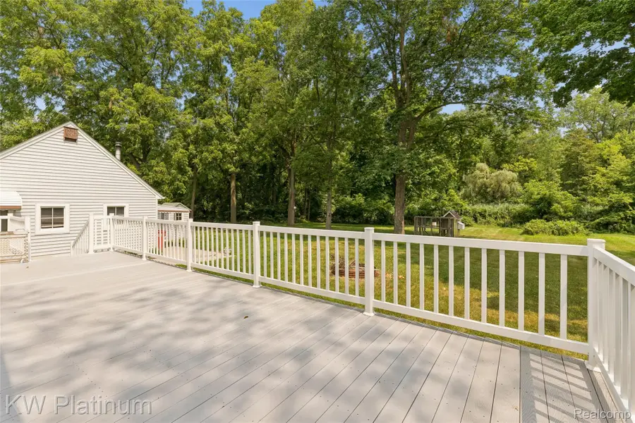 44156 Elizabeth Road, Clinton, MI 48036 - #3