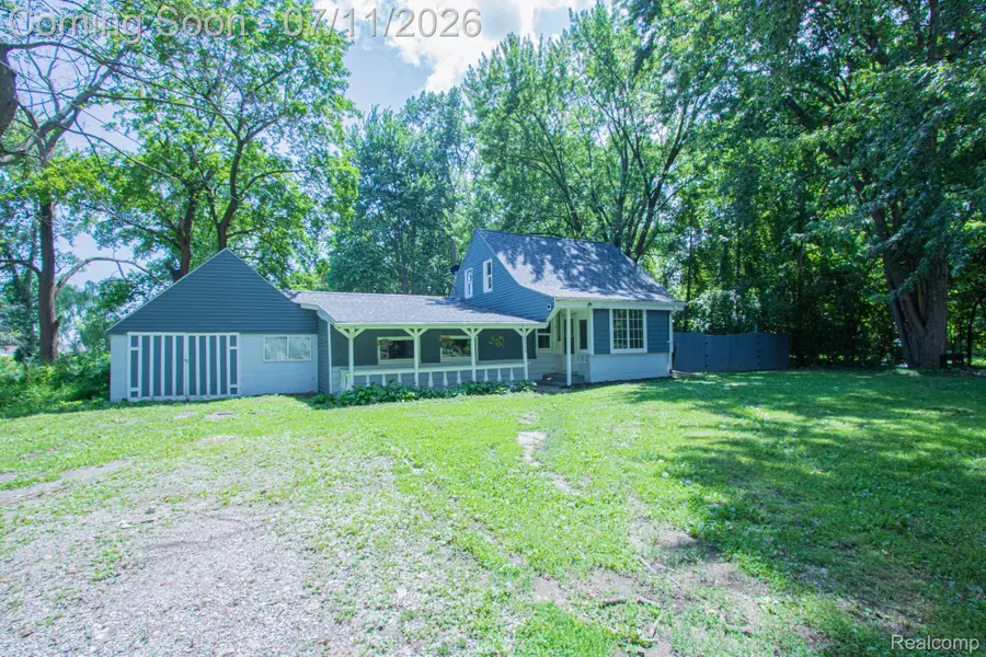 20500 Mckishnie Street, Clinton Township, MI 48035 - #2