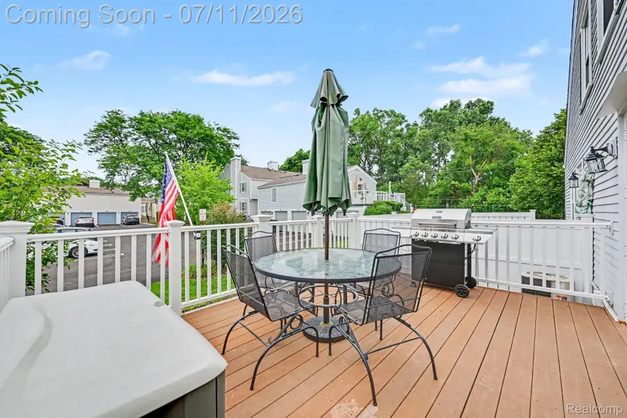 21206 E Glen Haven Circle, Northville, MI 48167 - #2