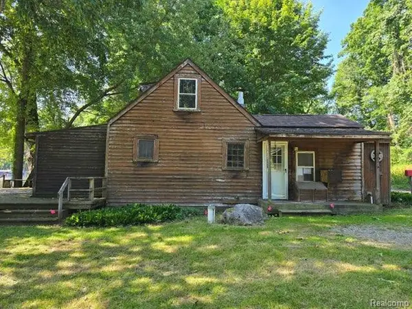 5751 Island Drive, Goodrich, MI 48438