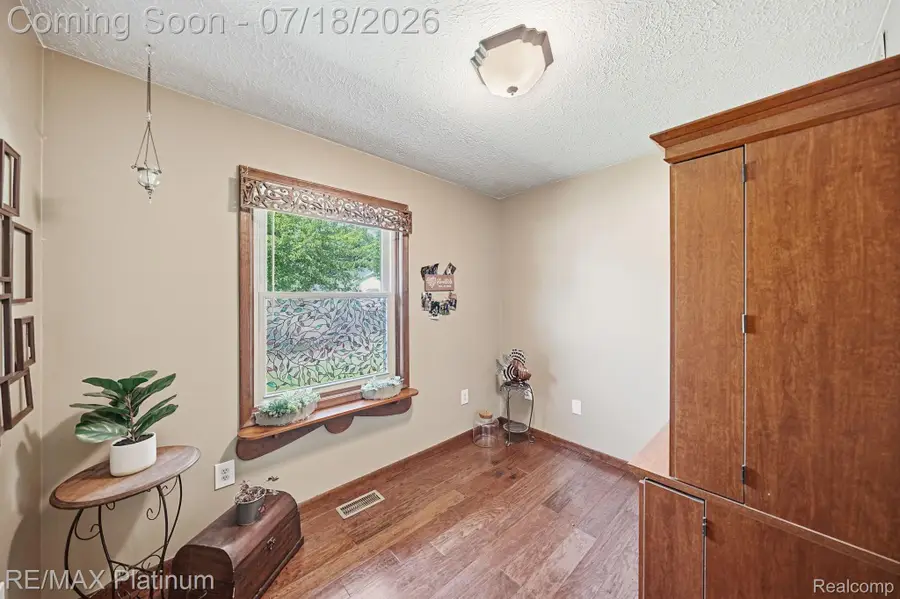 127 S East Street, Fowlerville, MI 48836 - #3