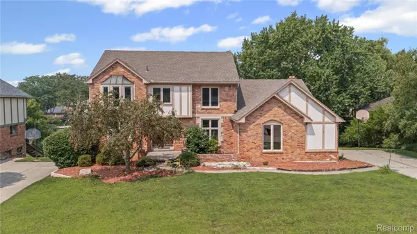 34970 Old Homestead Drive, FarmingtonHills, MI 48335