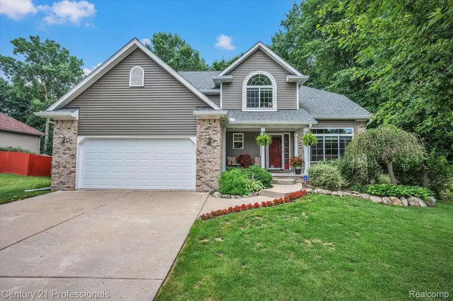 7520 Paradise Drive, Grand Blanc, MI 48439 - #2