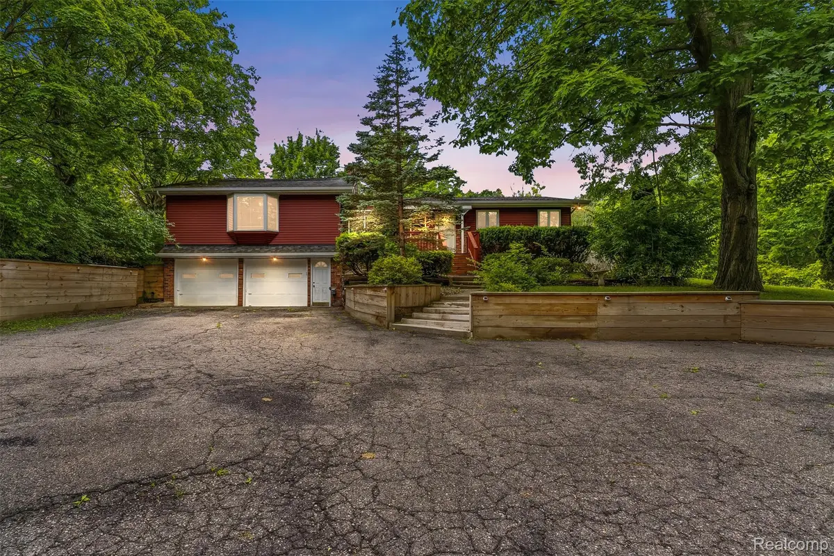 7313 River Road, Flushing, MI 48433 - #1