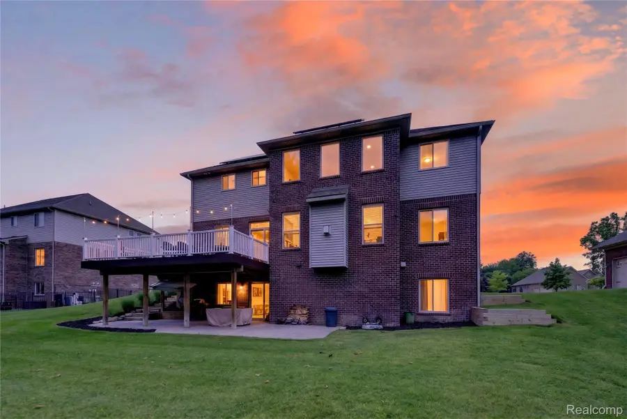 9665 Windsor Lane, Clarkston, MI 48348 - #2