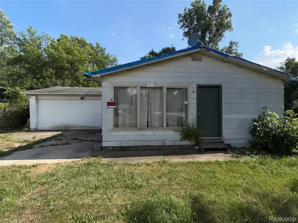 1387 W Princeton Avenue, Flint, MI 48505