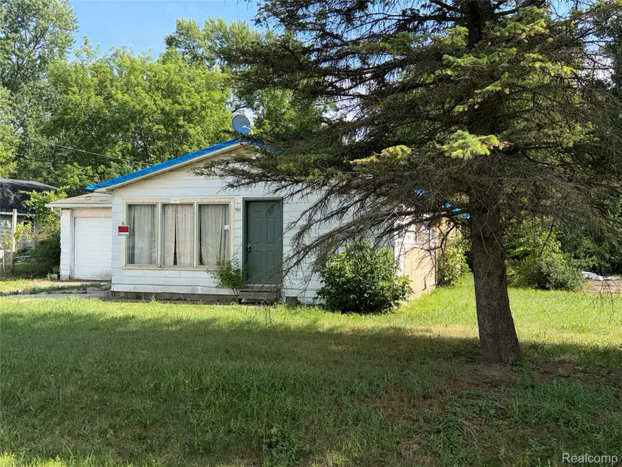 1387 W Princeton Avenue, Flint, MI 48505 - #2