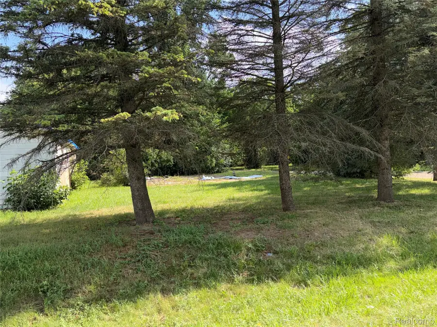 1387 W Princeton Avenue, Flint, MI 48505 - #3