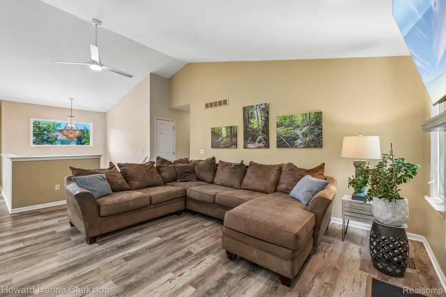 2787 Riverside Drive, Waterford, MI 48329 - #2