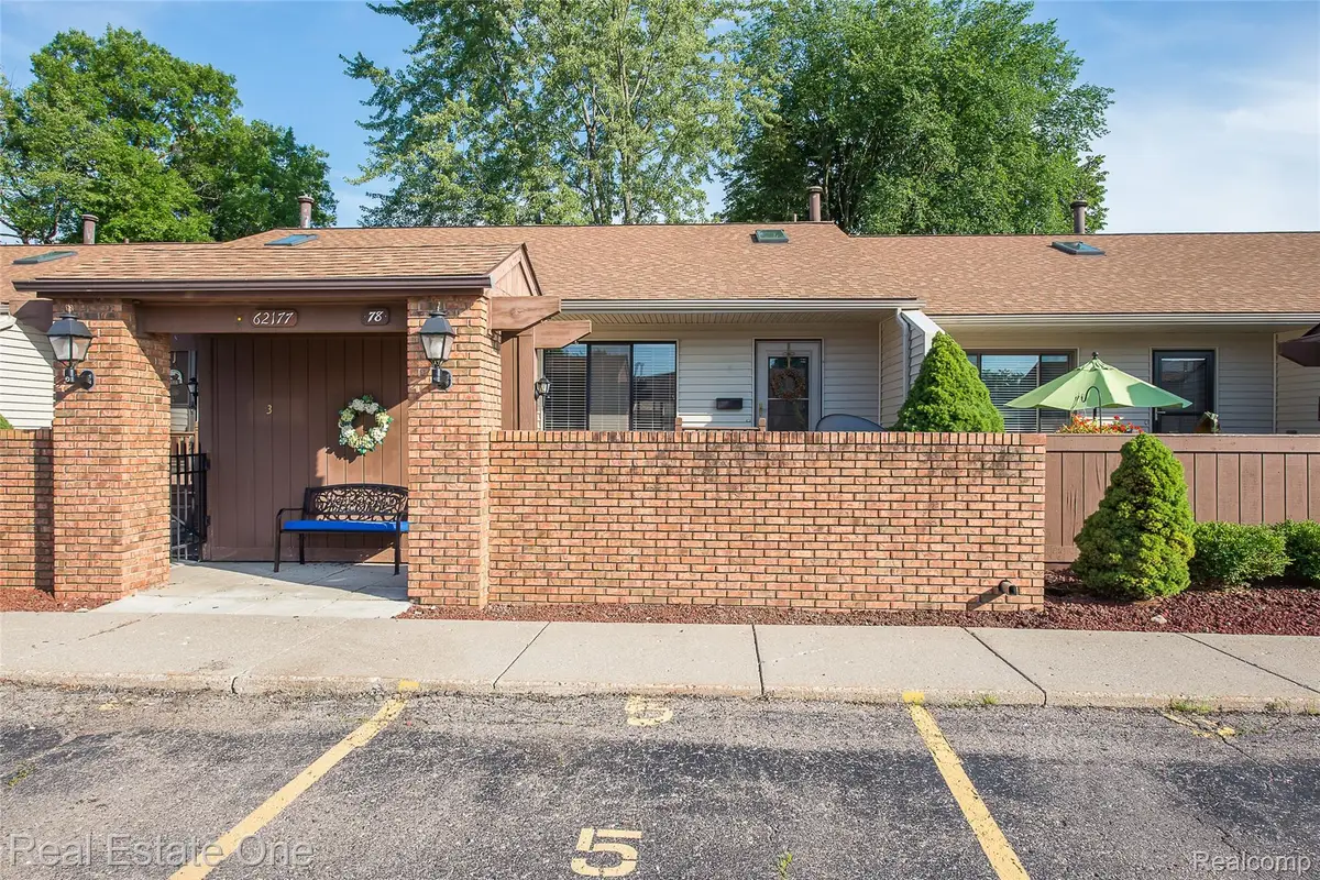 62177 Ticonderoga #4, South Lyon, MI 48178 - #1