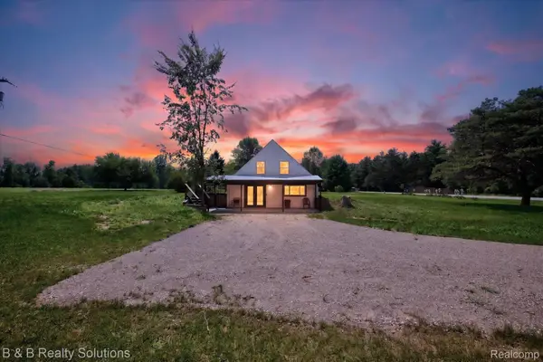 1564 Burnside Road, NorthBranch, MI 48461