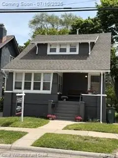 909 Knowles Street, RoyalOak, MI 48067