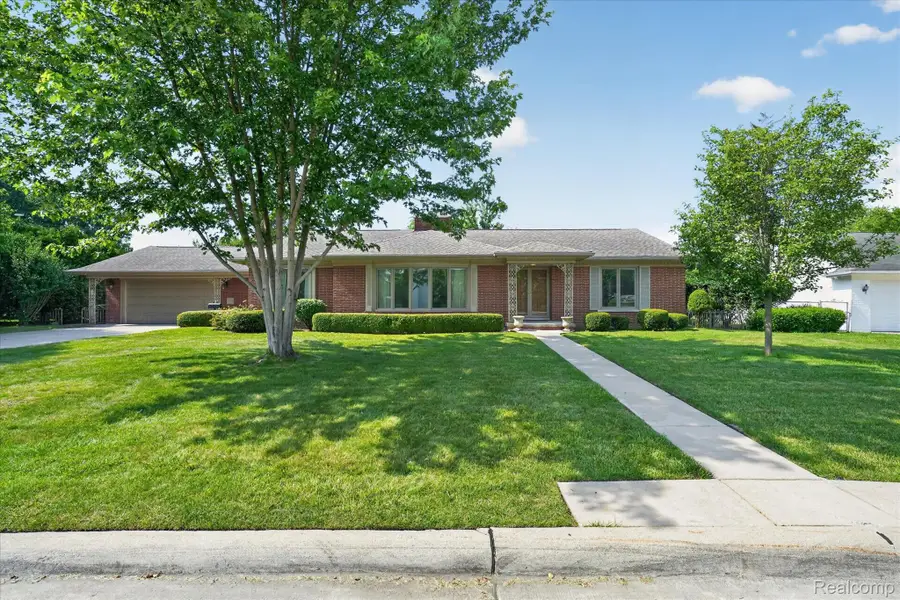 3 Shorecrest Circle, Village Of Grosse Pointe Shores, MI 48236 - #3