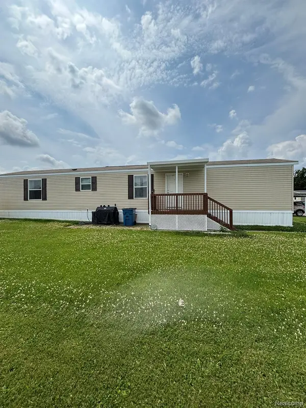 220 Pheasant Lane, GrandBlanc, MI 48439