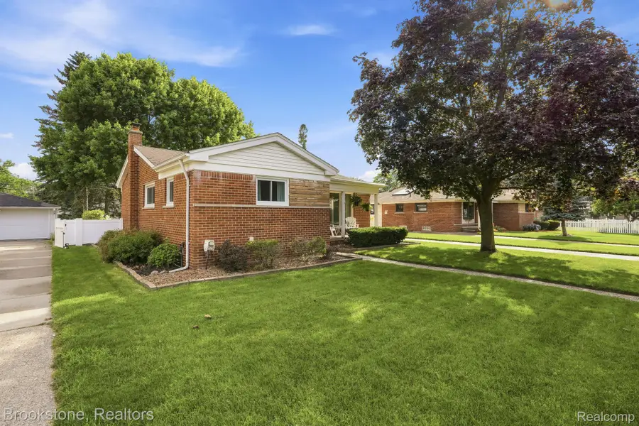 39209 Orangelawn Street, Livonia, MI 48150 - #3