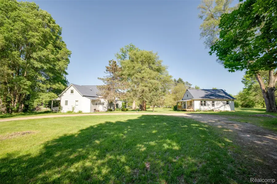 7016 Davison Road, Davison, MI 48423 - #2
